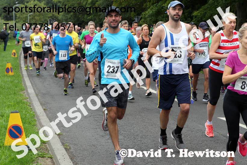 Tynedale Jelly Tea 10 Mile Road Race, Ovingham, Northumberland. Photo: David T. Hewitson/Sports for All Pics